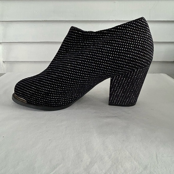 Joan Boyce | Shoes | Brand New Joan Boyce Sequin Boots  Joan Boyce Ankle Boot w/ Sparkle Detail Sz 10